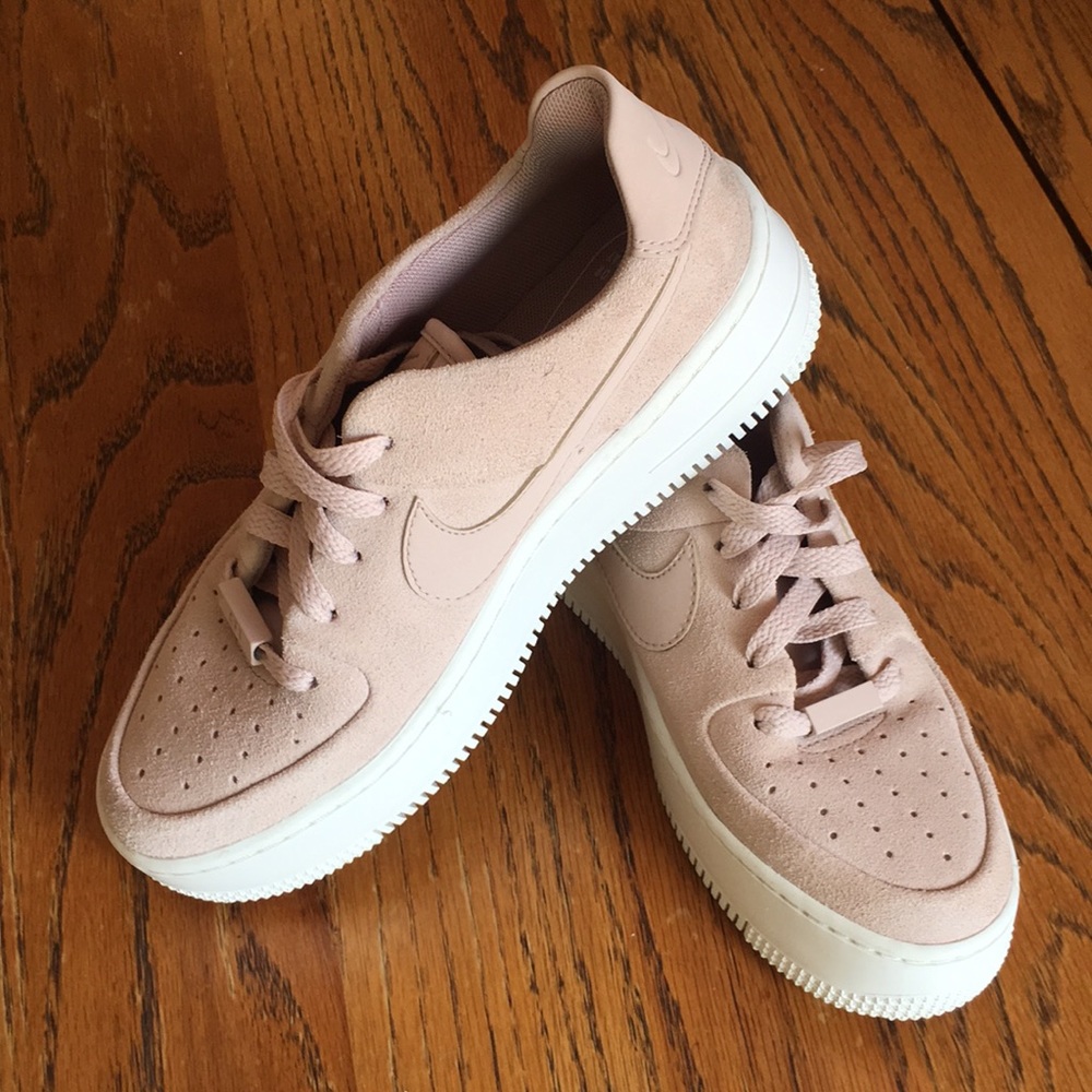 Nike Air Force 1 women’s size 5.5